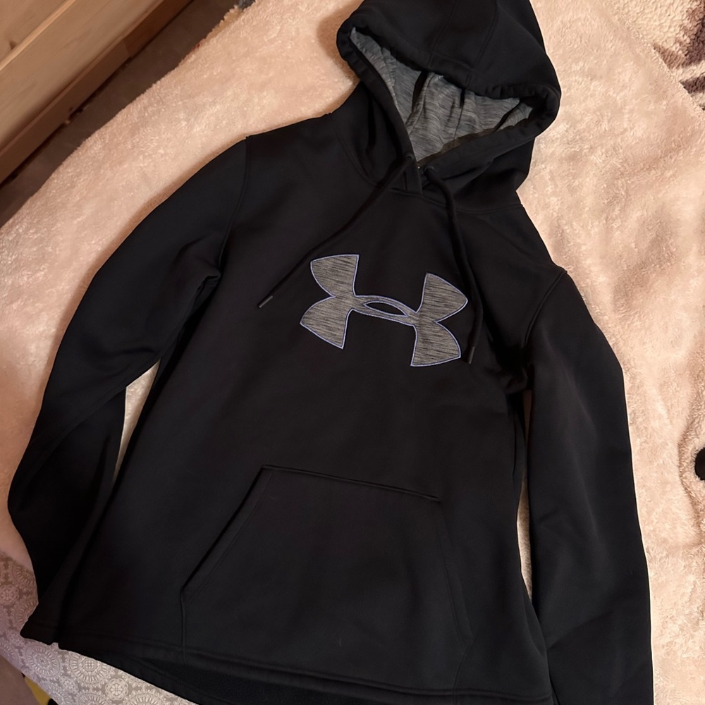 Under Armour sweatshirt